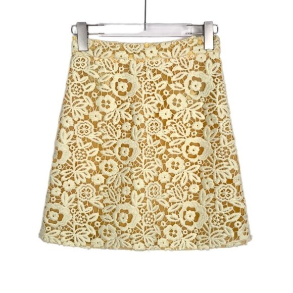 Miu Miu Yellow Floral Lace Mini Skirt Size 36 Made In Italy 100% Polyester Linin - Picture 9 of 9